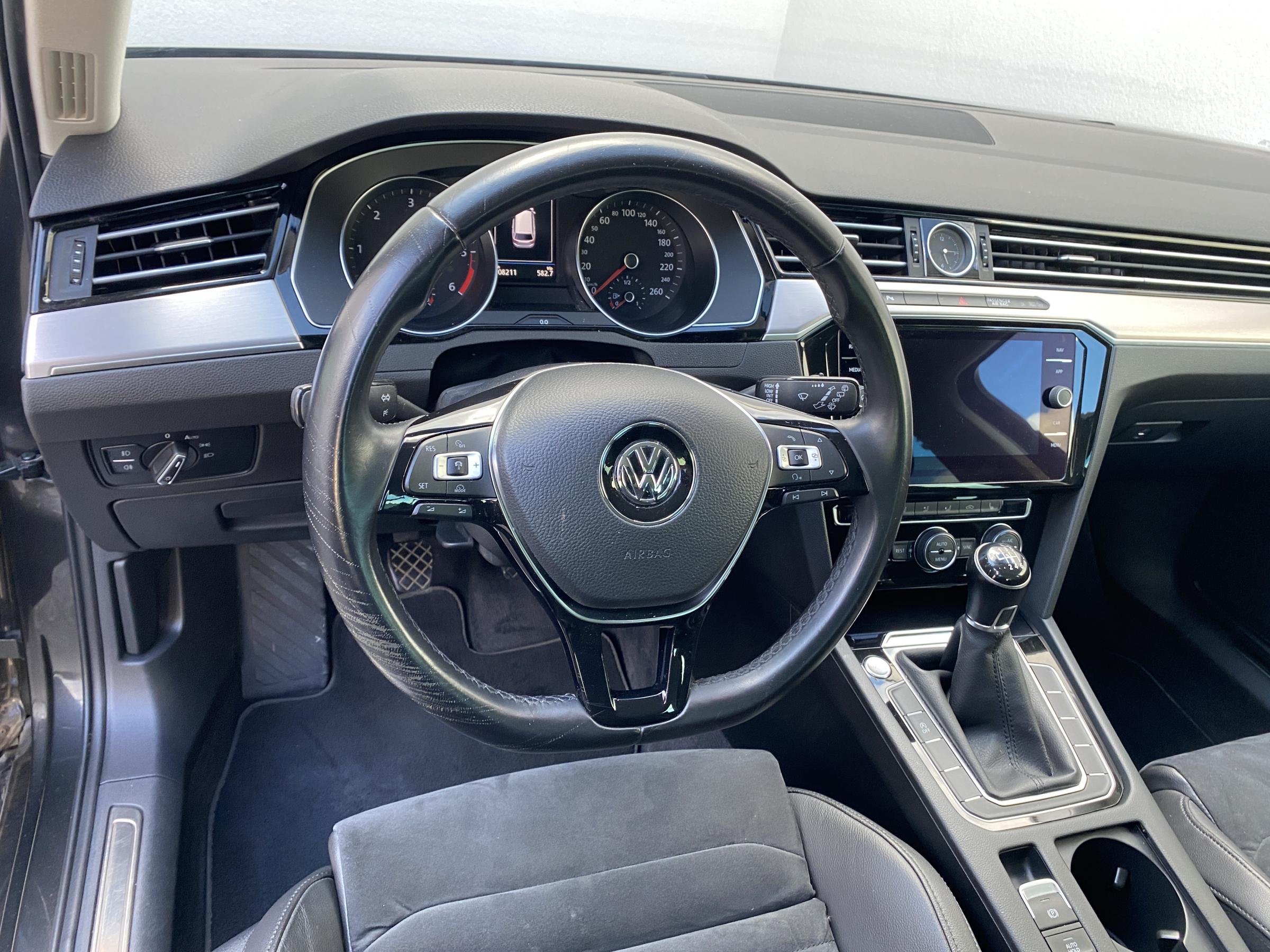 Volkswagen Passat, 2018 - pohled č. 15