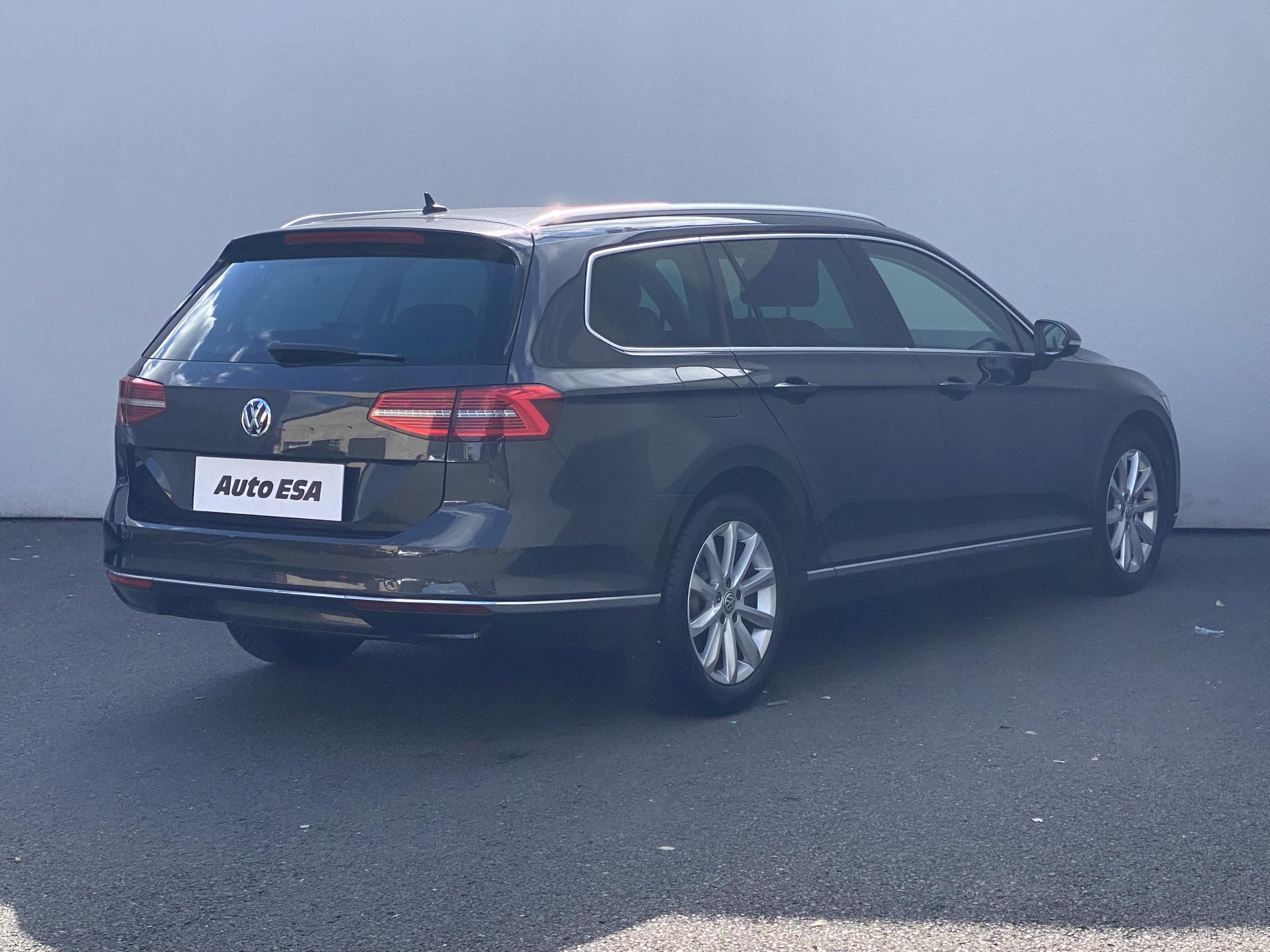 Volkswagen Passat, 2018 - pohled č. 4