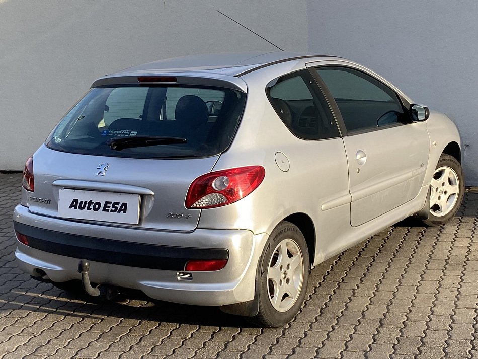 Peugeot 206 1.2i 