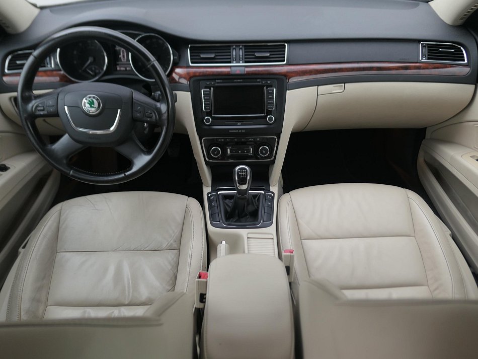 Škoda Superb II 1.4 TSi Elegance