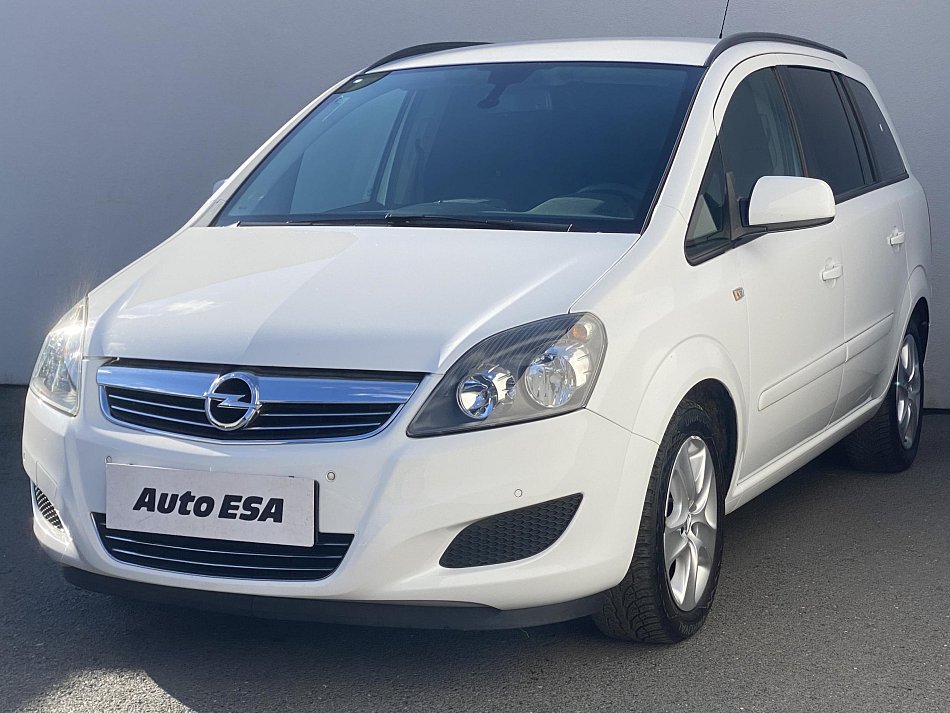 Opel Zafira 1.8 Family 7míst