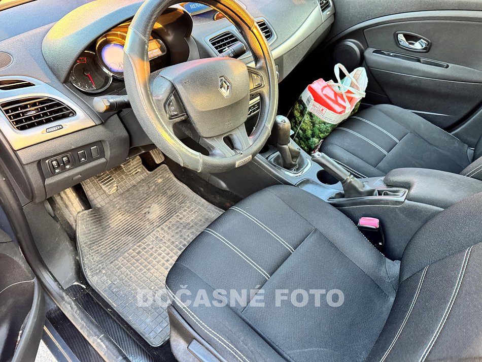 Renault Fluence 1.6i 