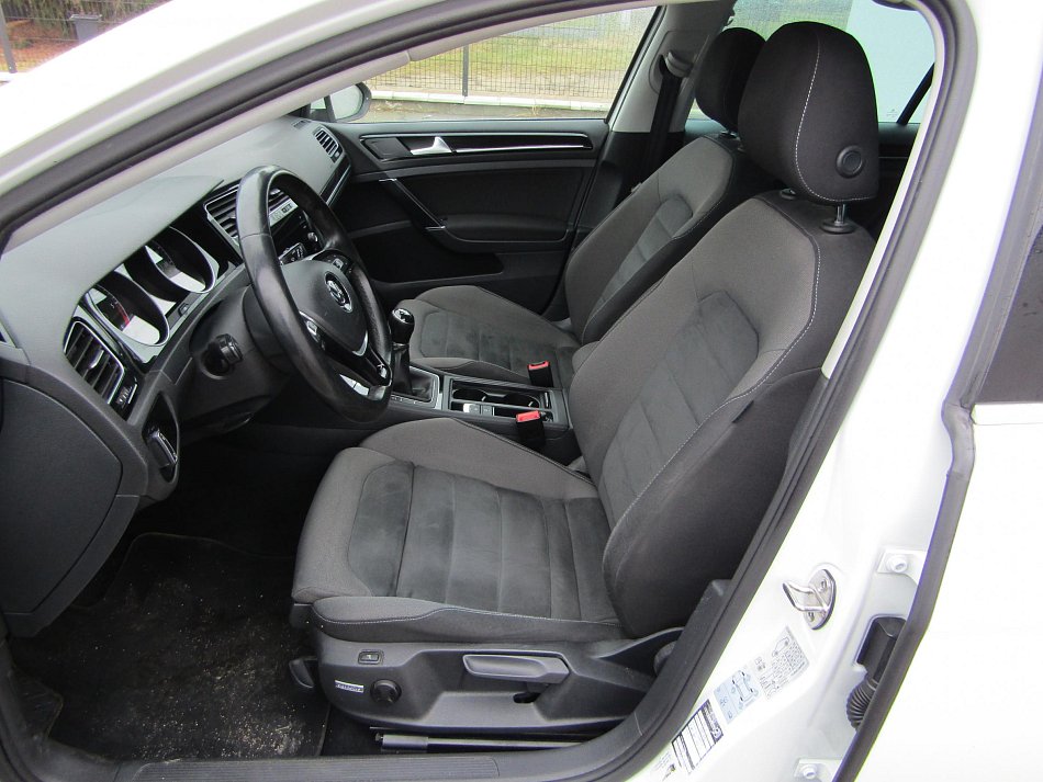 Volkswagen Golf 2.0 TDi 