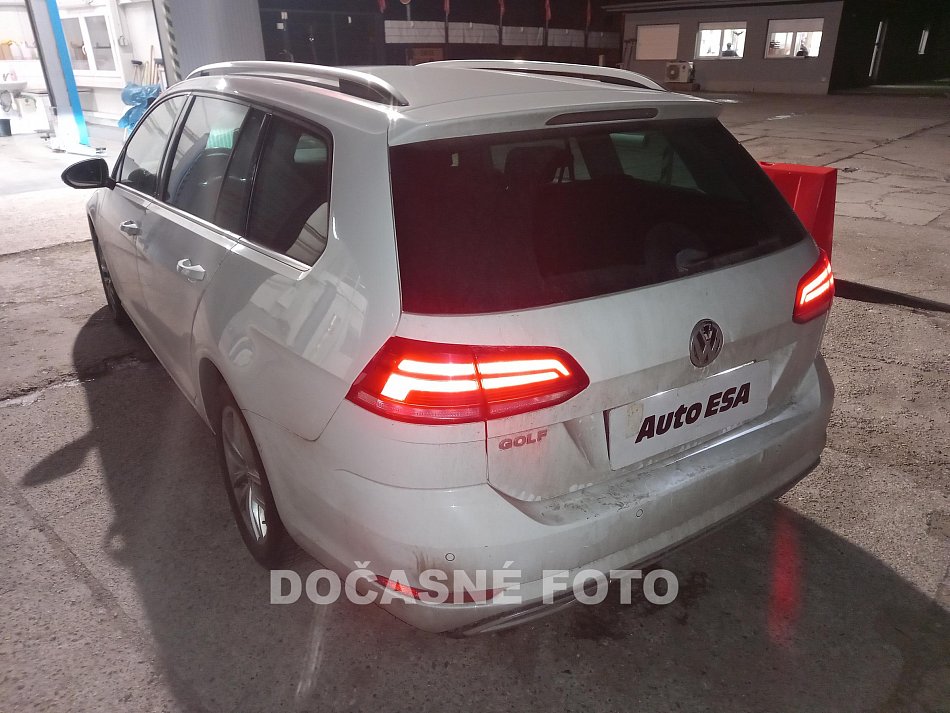 Volkswagen Golf 2.0 TDi 