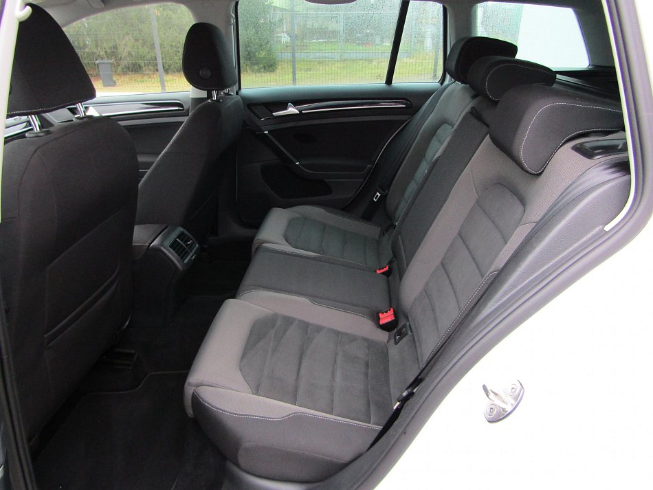 Volkswagen Golf 2.0 TDi 