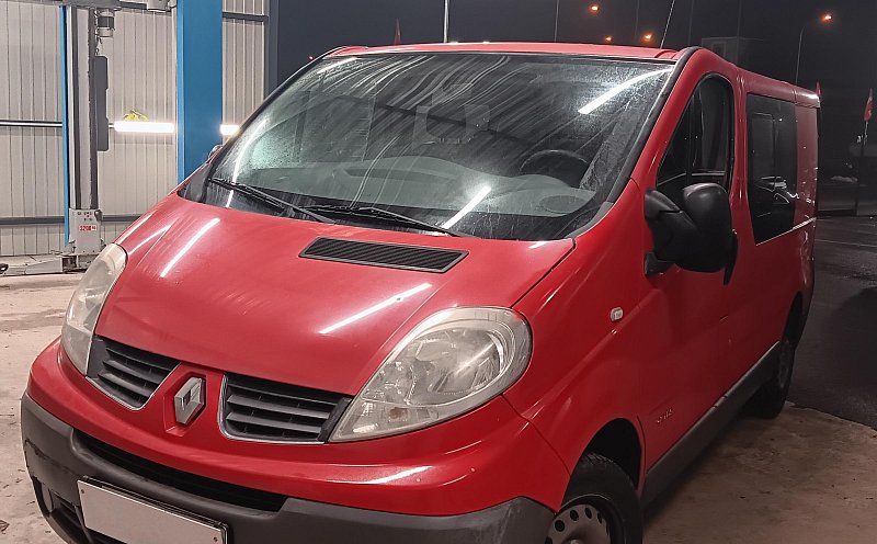 Renault Trafic 2.0dCi  6míst