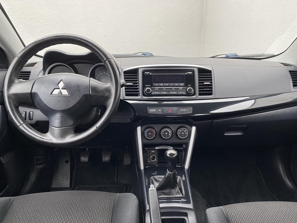 Mitsubishi Lancer 1.6i 