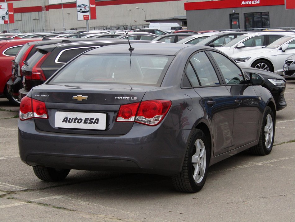 Chevrolet Cruze 1.6i 