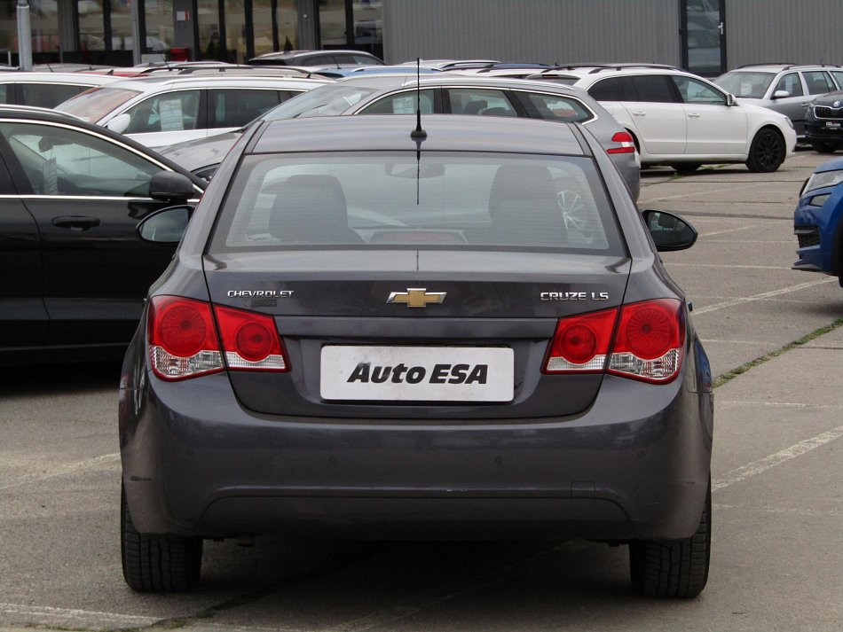 Chevrolet Cruze 1.6i 