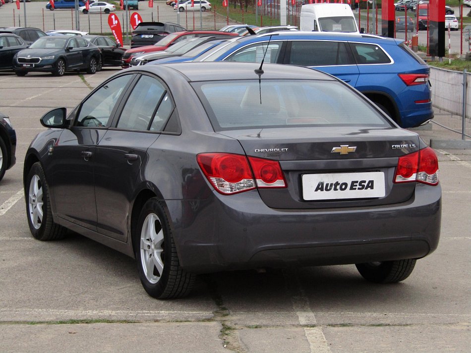 Chevrolet Cruze 1.6i 