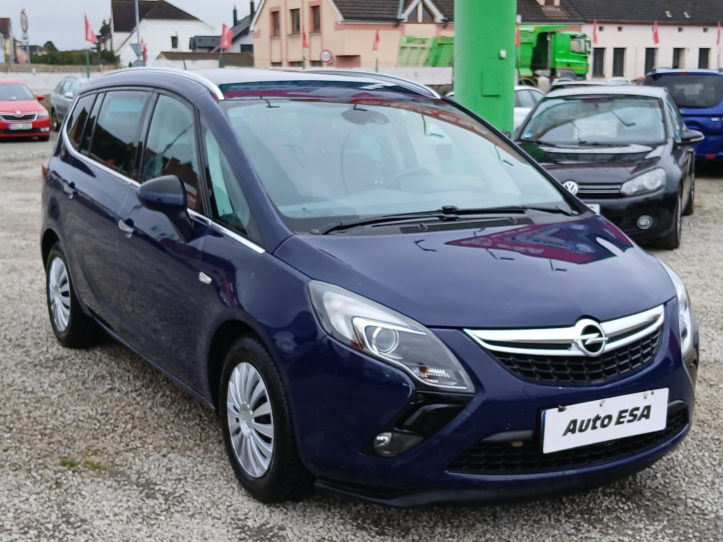 Opel Zafira, 2021