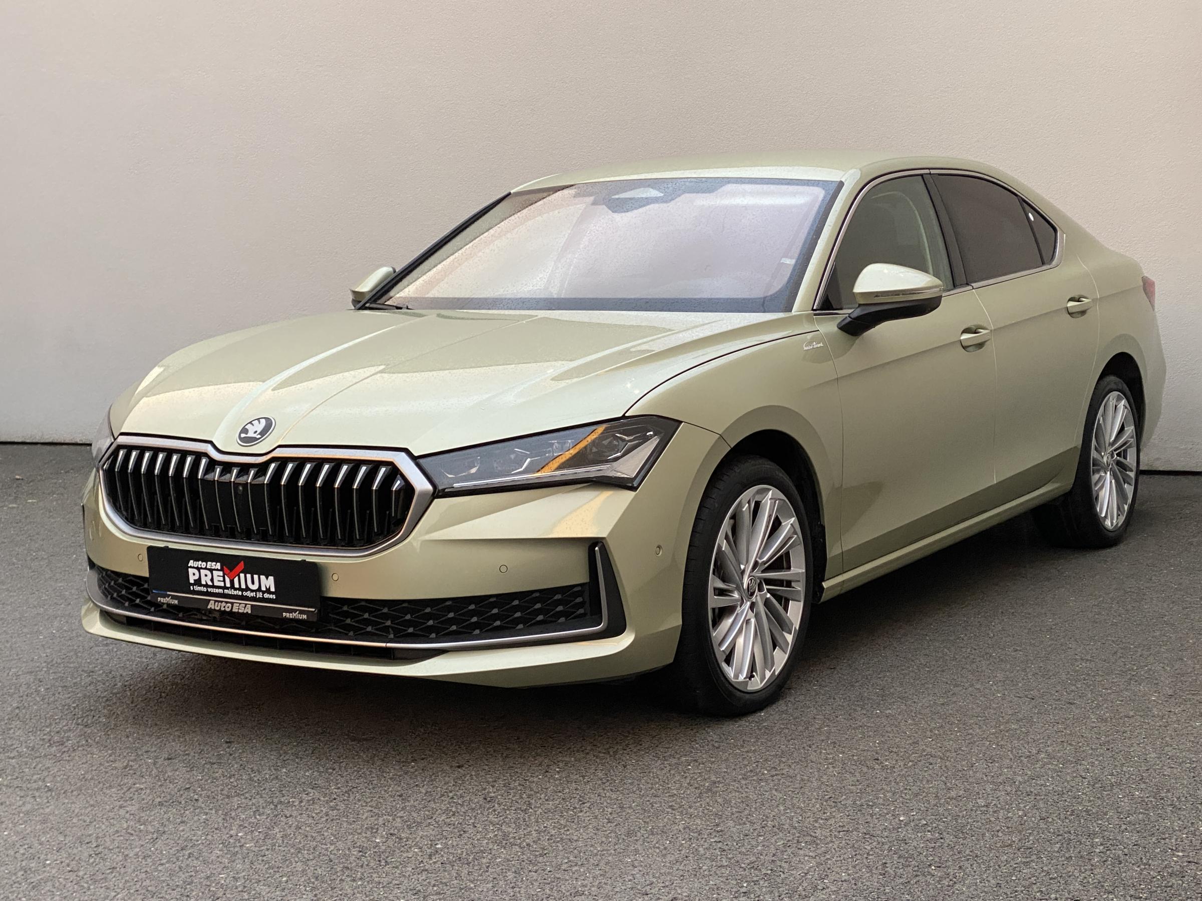 Škoda Superb IV, 2024 - pohled č. 3