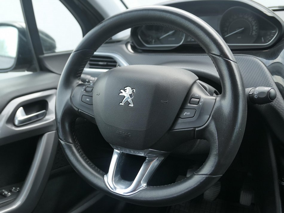 Peugeot 2008 1.2PT 