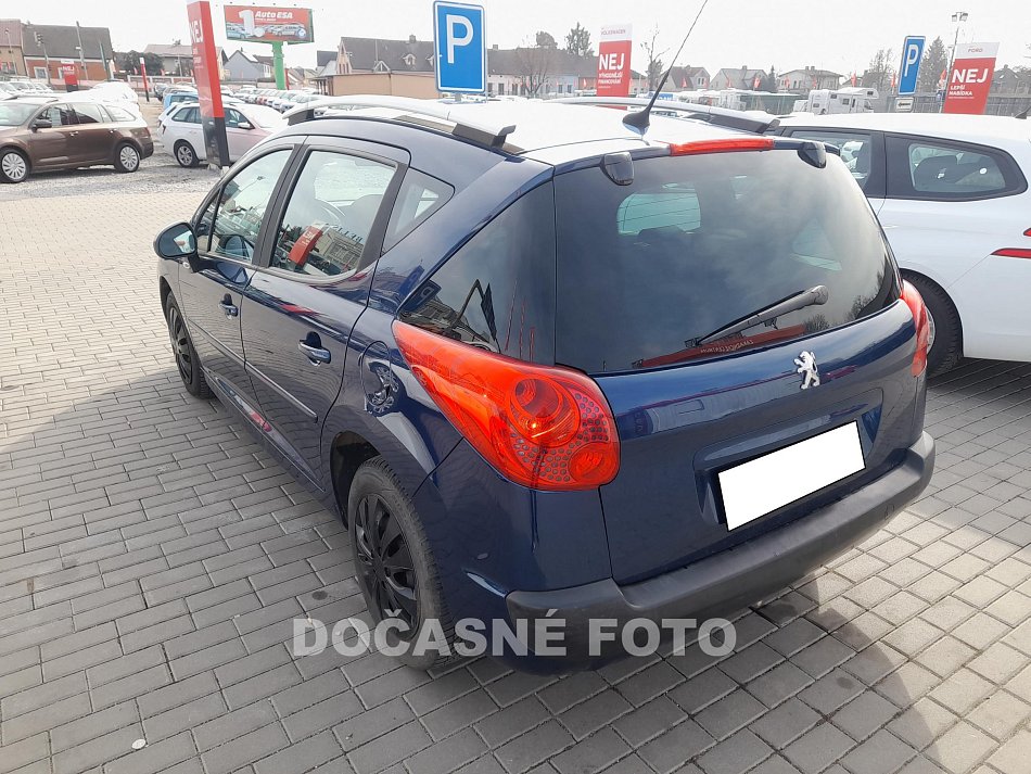 Peugeot 207 1.4 i 