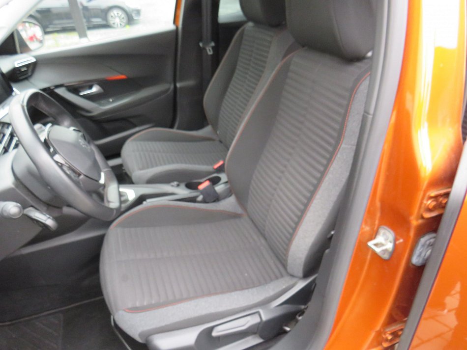 Peugeot 2008 1.2PT 