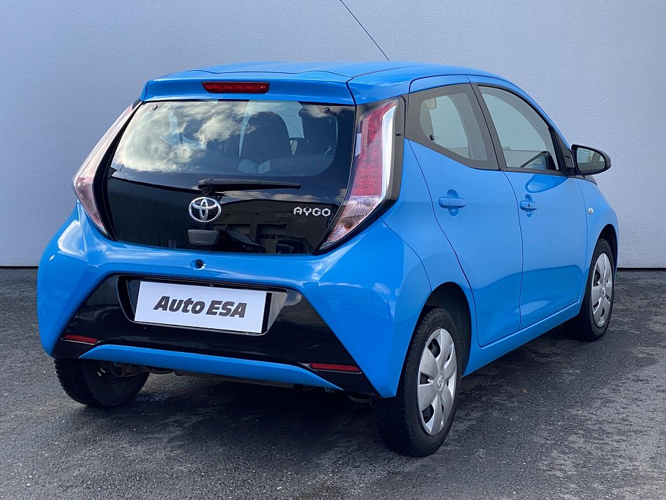 Toyota Aygo 1.0i 