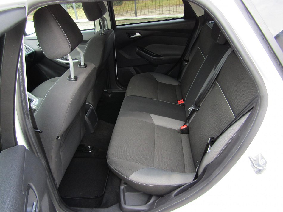 Ford Focus 1.6i 