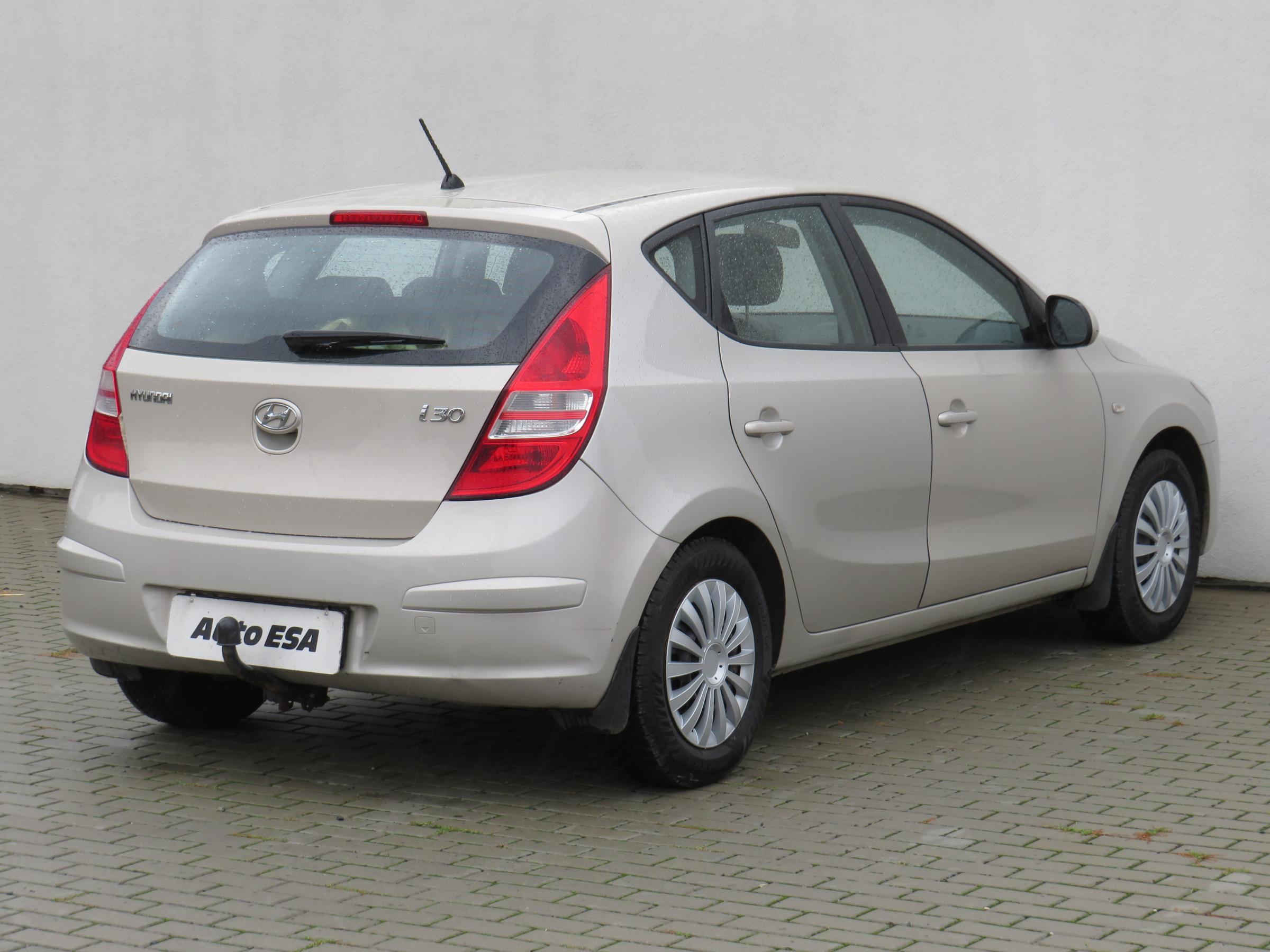 Hyundai i30, 2010 - pohled č. 4