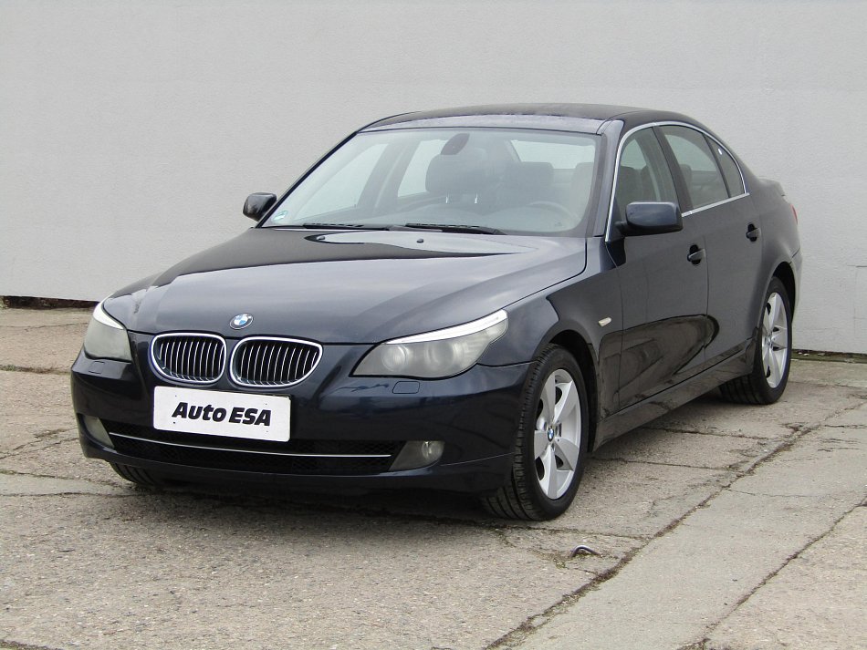 BMW Řada 5 3.0i  530XL