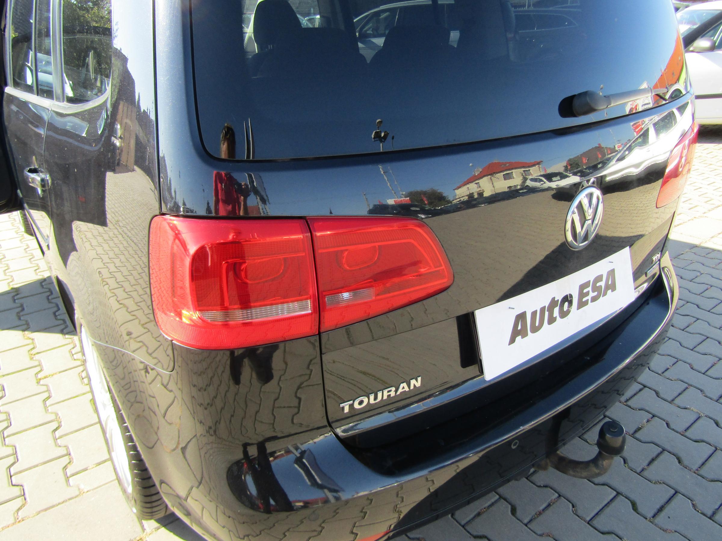 Volkswagen Touran, 2011 - pohled č. 20