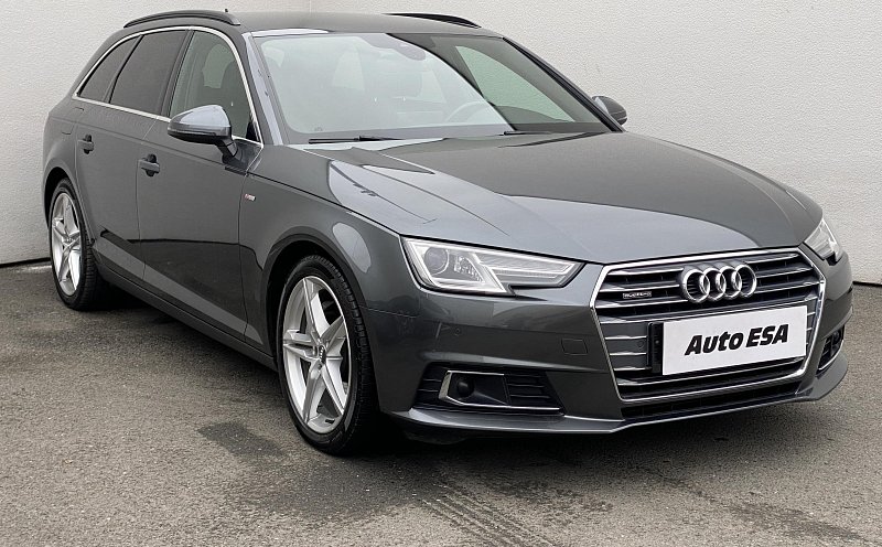 Audi A4 2.0 TDi S-line quattro