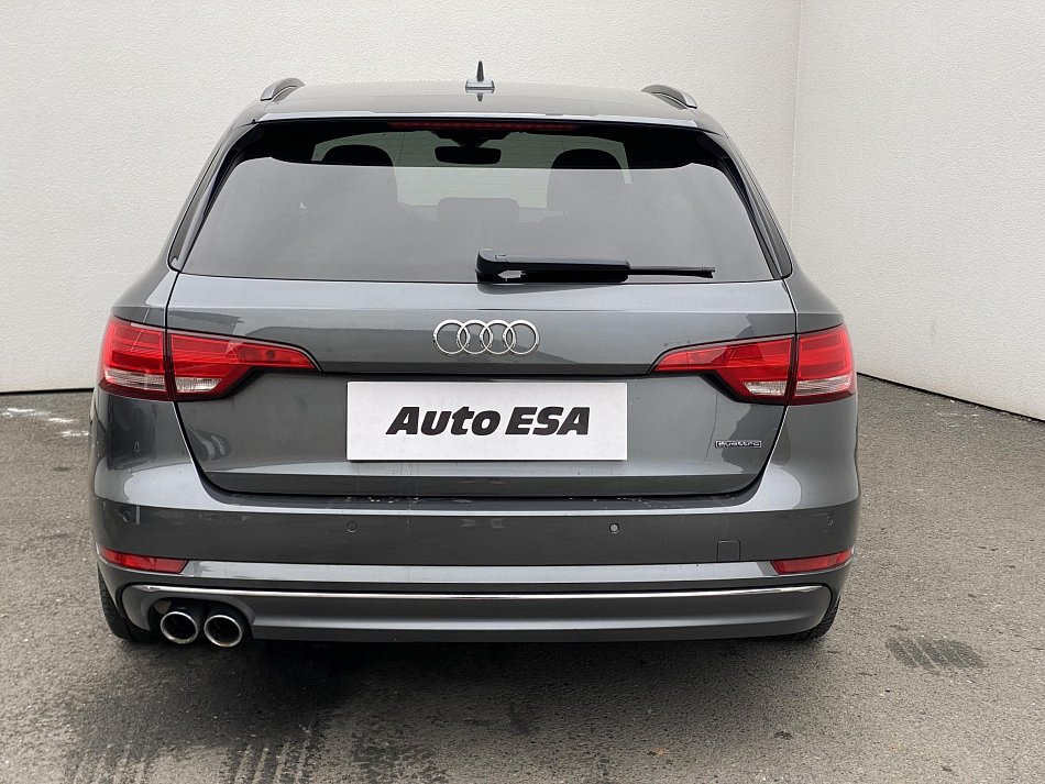 Audi A4 2.0 TDi S-line quattro