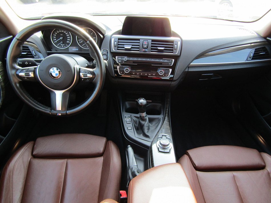 BMW Řada 2 2.0d M Paket 220d