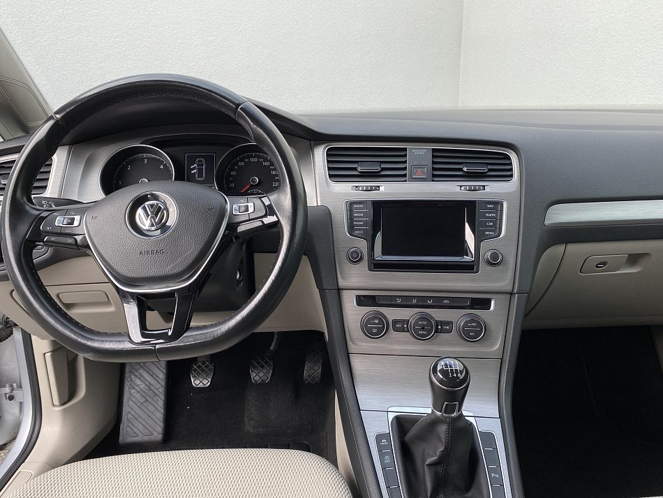 Volkswagen Golf 2.0 TDi 