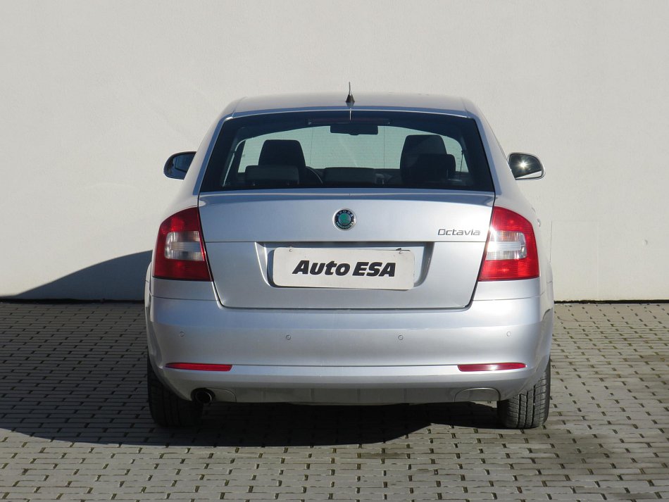 Škoda Octavia II 1.6 TDi Elegance