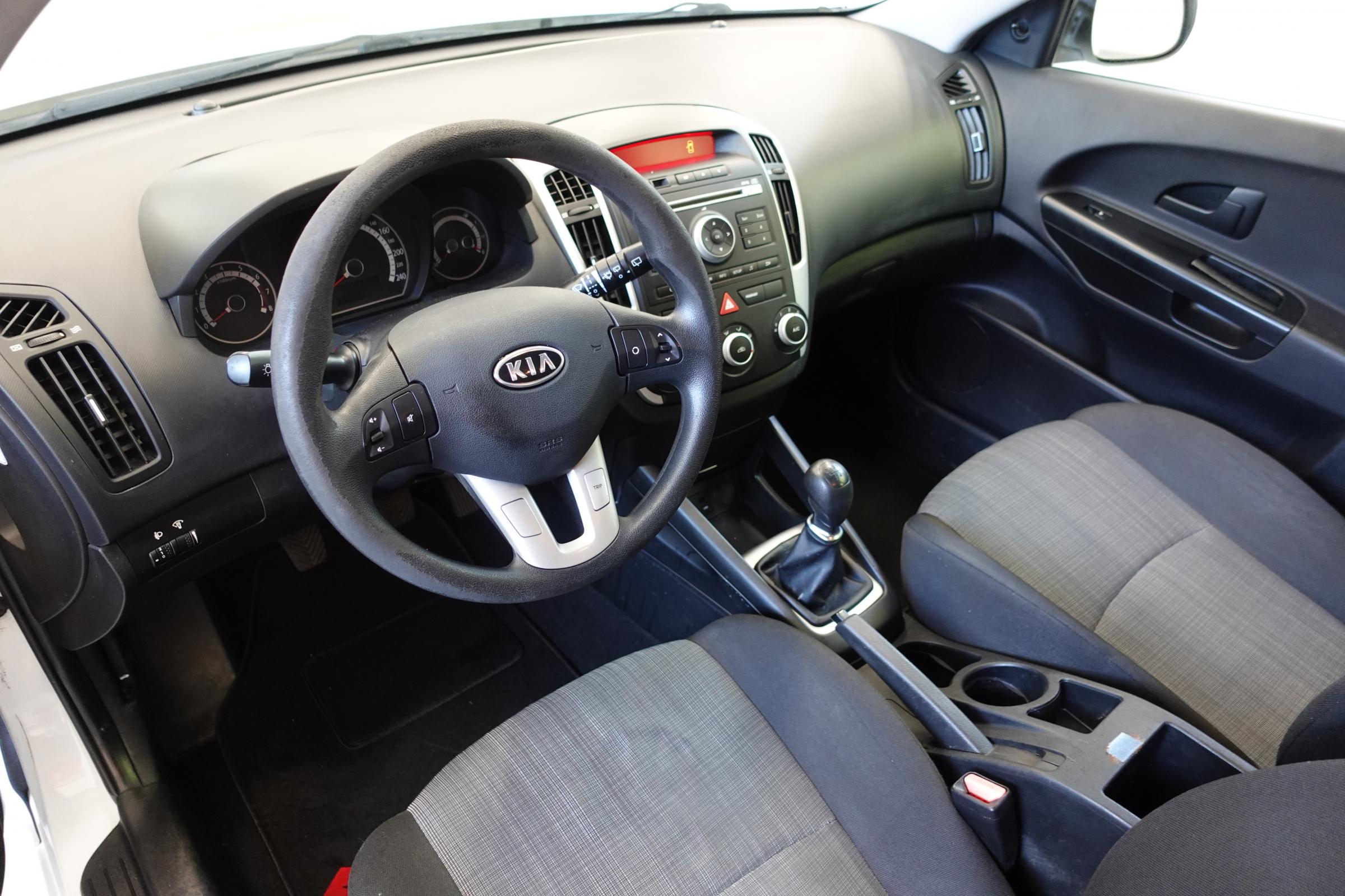 Kia Cee´d, 2011 - pohled č. 13