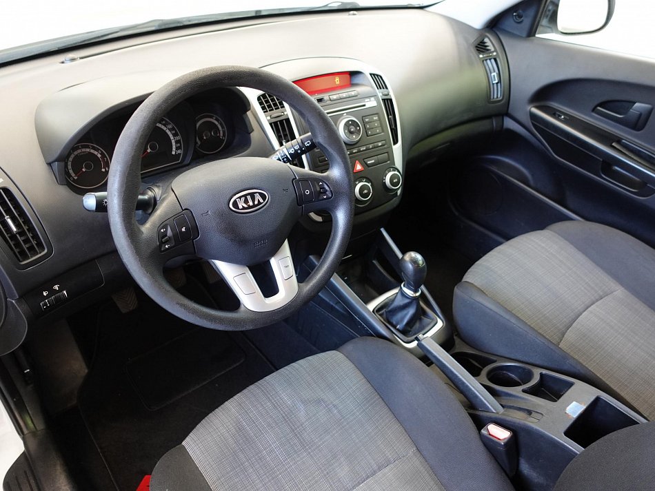 Kia Ceed 1.4CVVT 