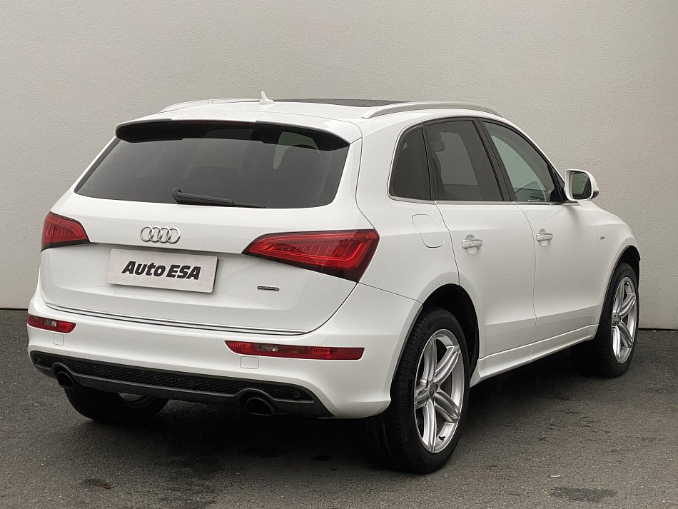 Audi Q5 3.0 TFSi S-line quattro