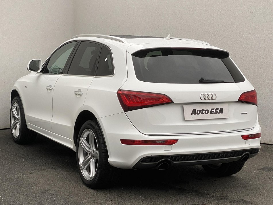 Audi Q5 3.0 TFSi S-line quattro