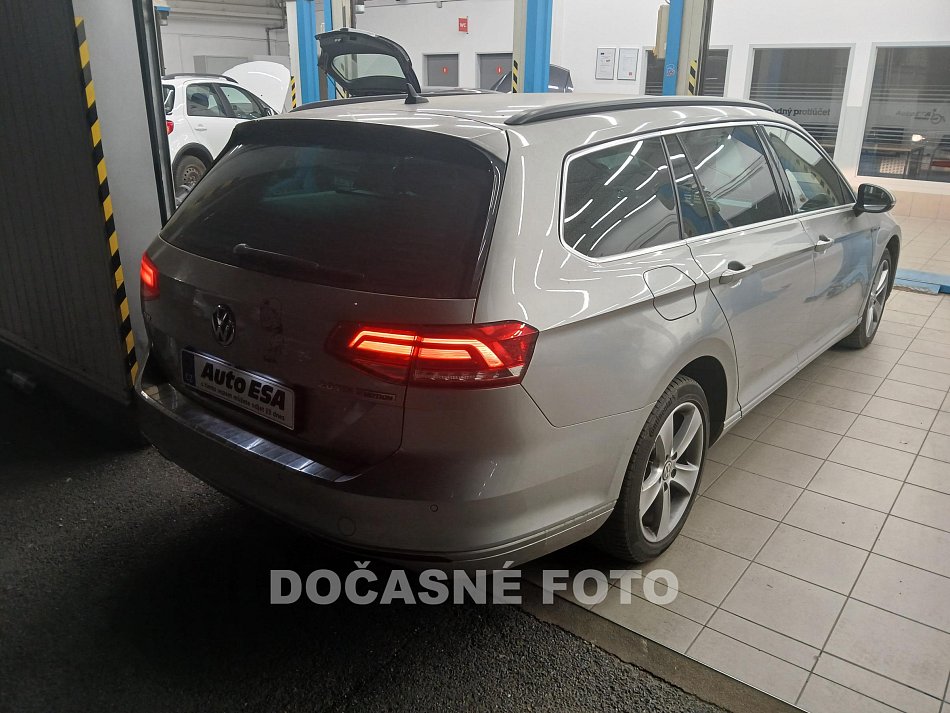 Volkswagen Passat 2.0 TDi 