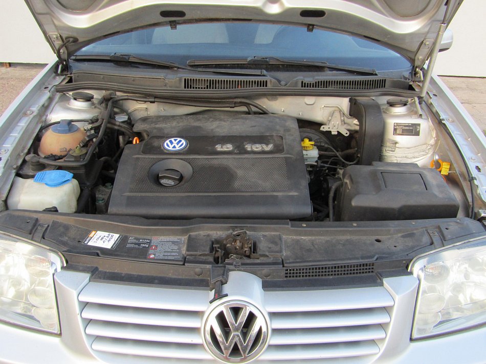 Volkswagen Bora 1.6i 