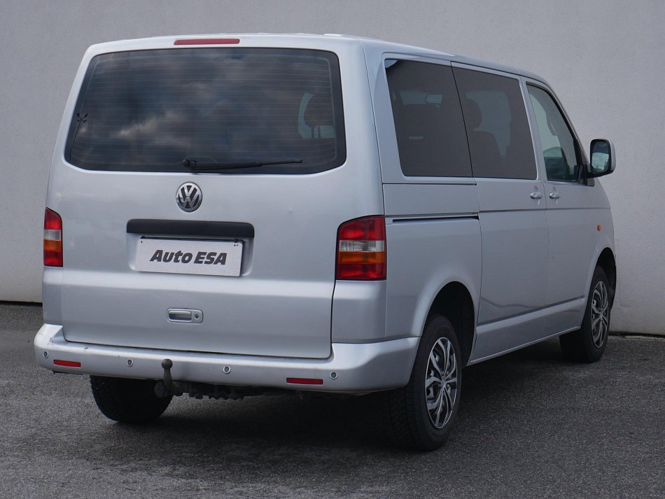 Volkswagen Transporter 2.5TDi  5míst