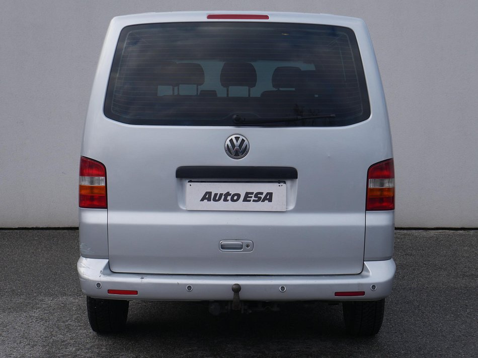 Volkswagen Transporter 2.5TDi  5míst