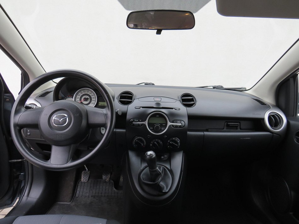 Mazda 2 1.3i 