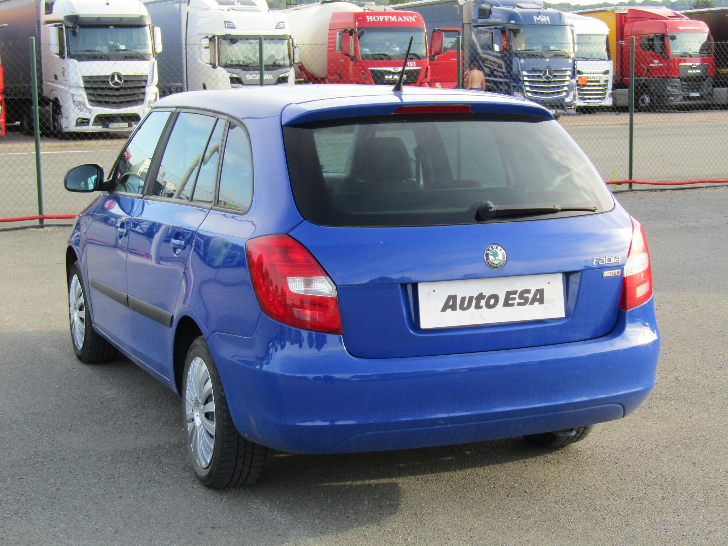 Škoda Fabia II, 2011 - pohled č. 4