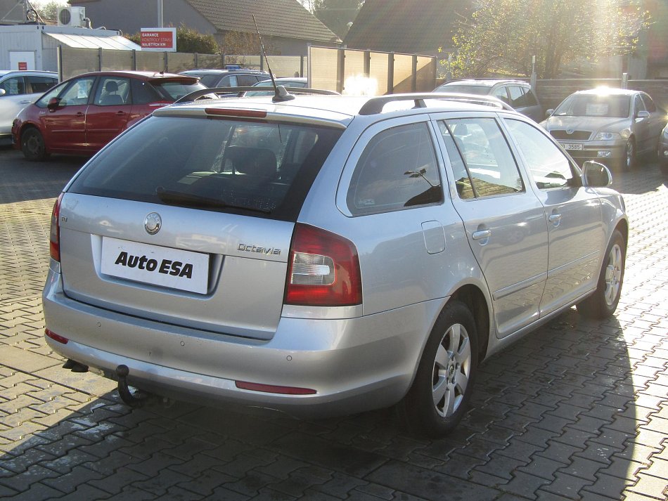 Škoda Octavia II 2.0TDi Elegance