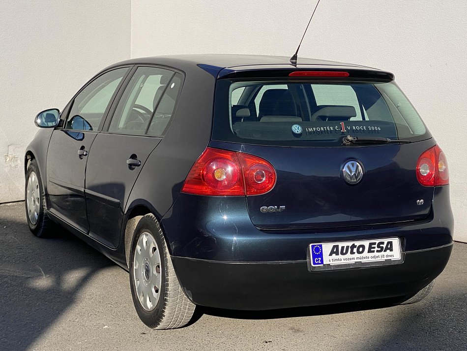 Volkswagen Golf 1.6 16V Trendline