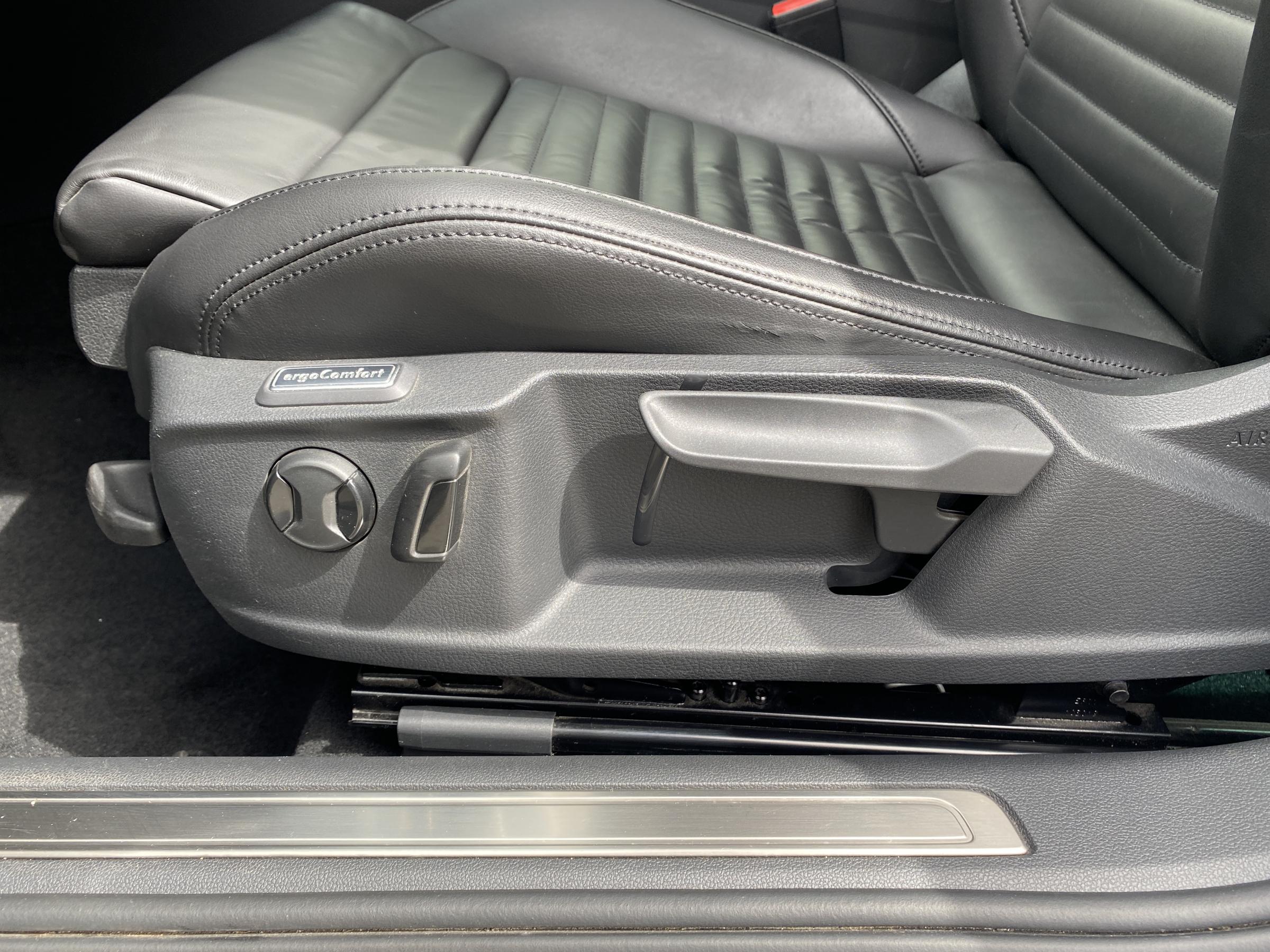 Volkswagen Passat, 2019 - pohled č. 18