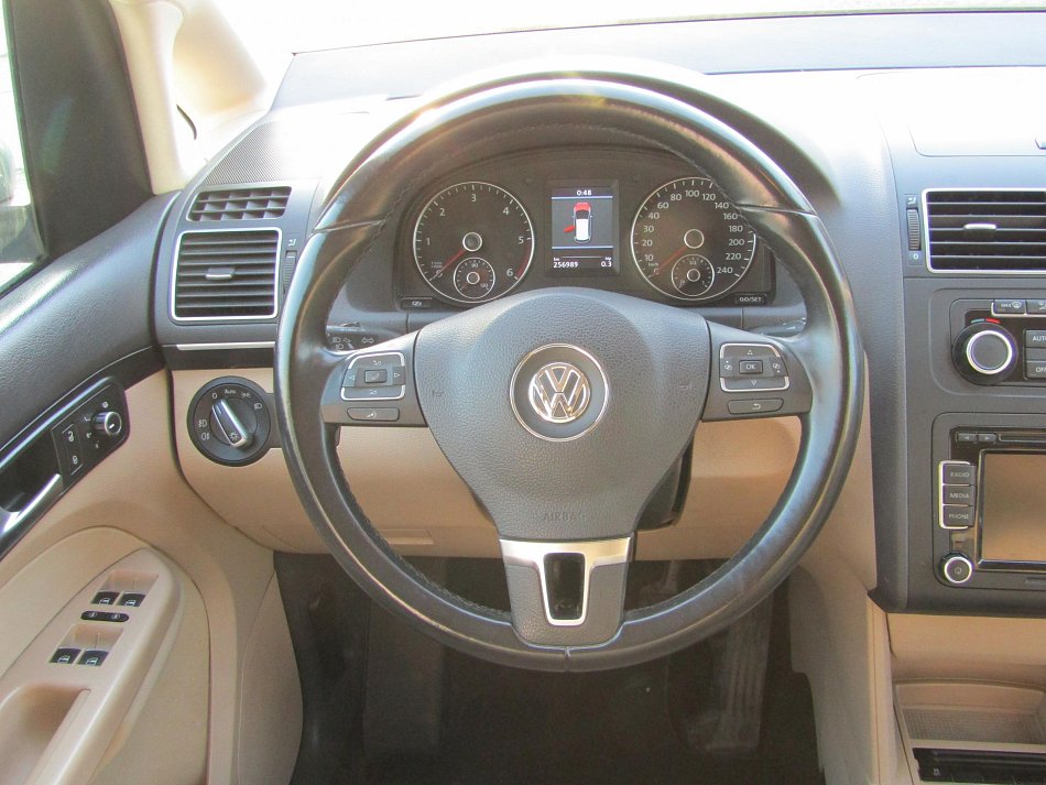 Volkswagen Touran 2.0TDi 