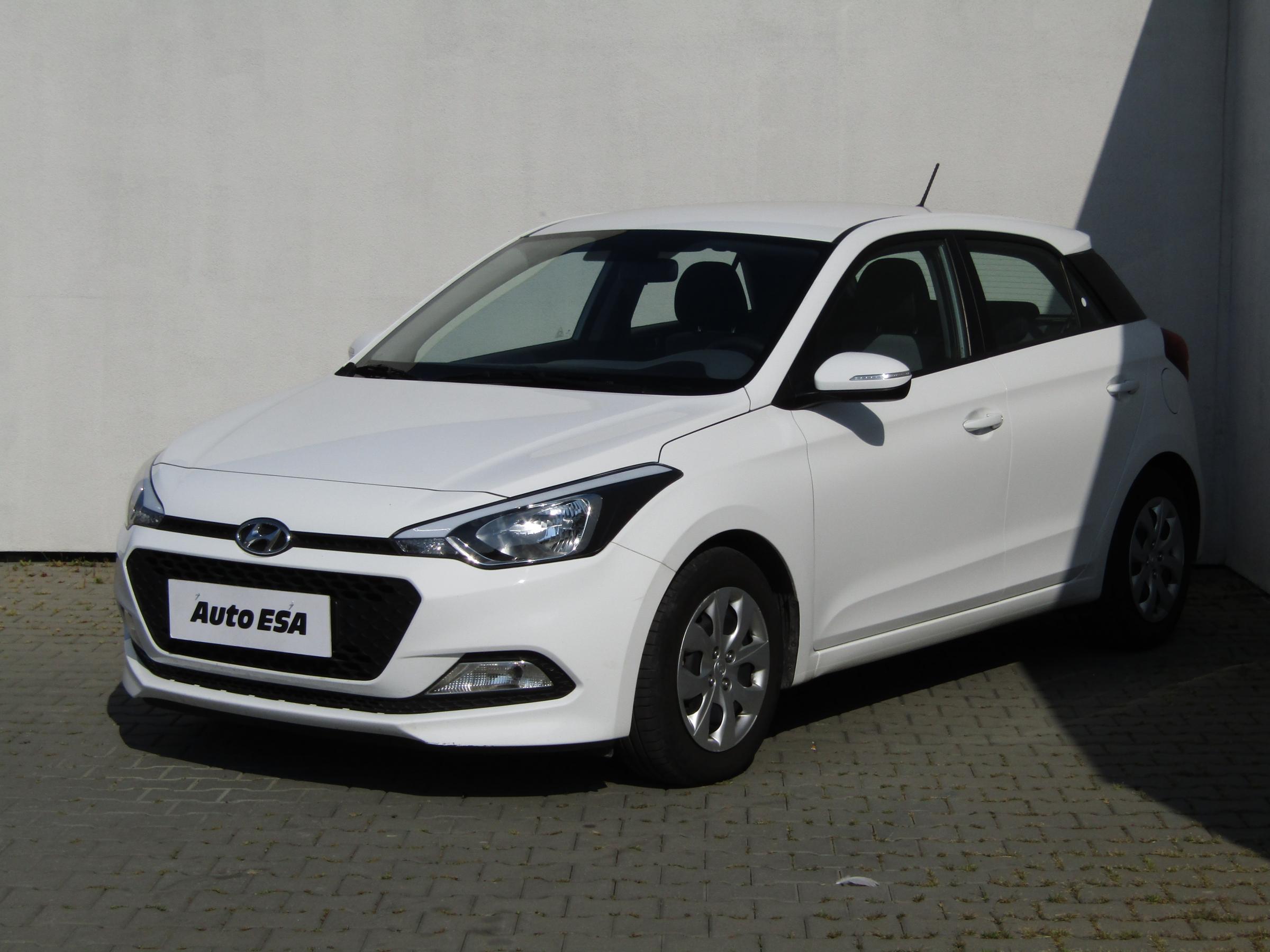 Hyundai i20, 2015 - pohled č. 3