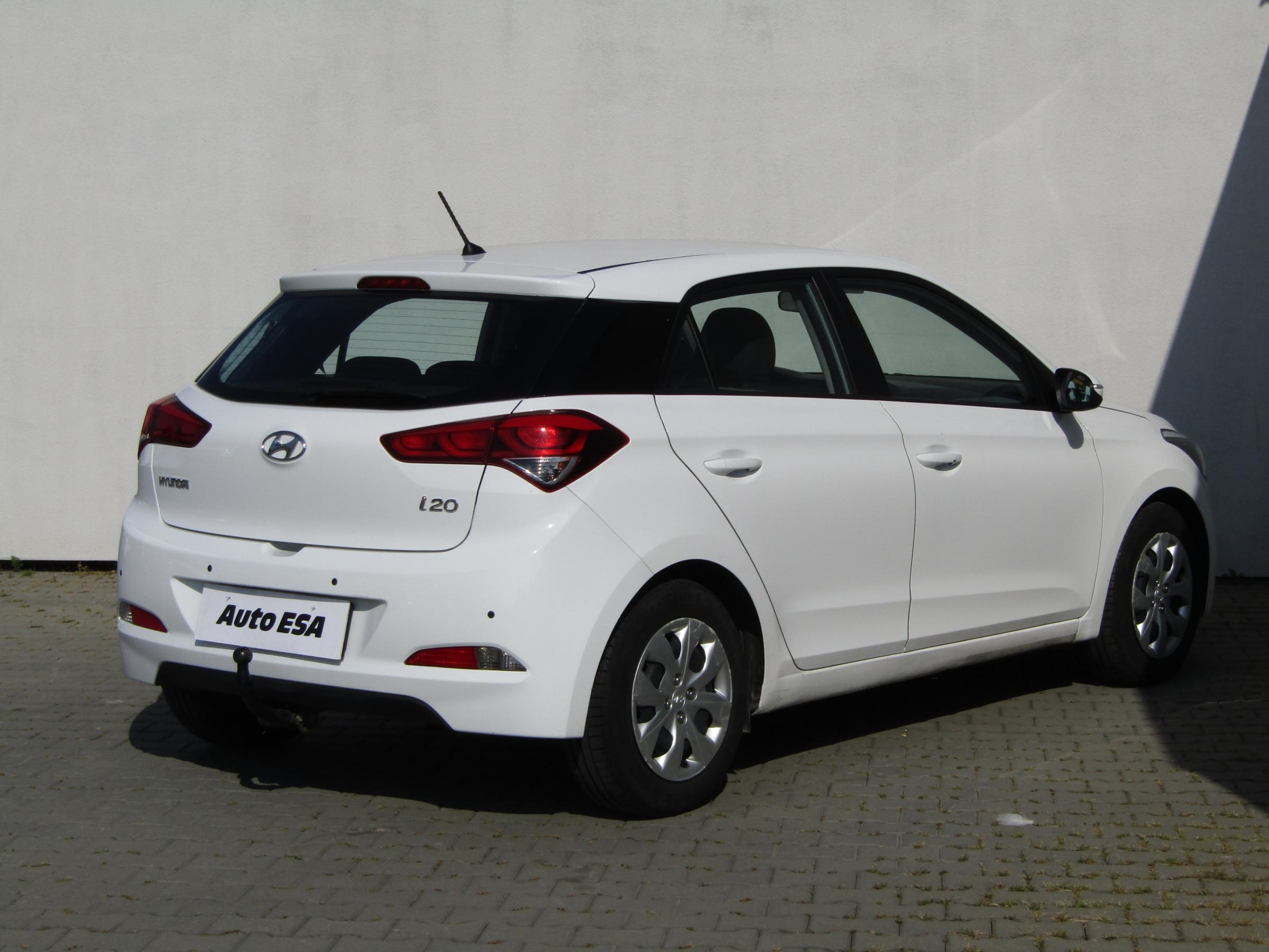 Hyundai i20, 2015 - pohled č. 4