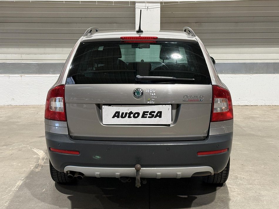 Škoda Octavia II 2.0TDi Scout 4x4