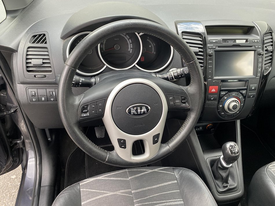 Kia Venga 1.6 CVVT Platinum