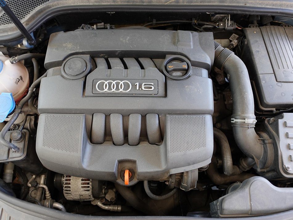 Audi A3 1.6i 