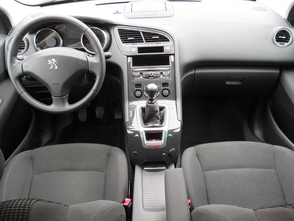 Peugeot 5008 2.0 HDi 