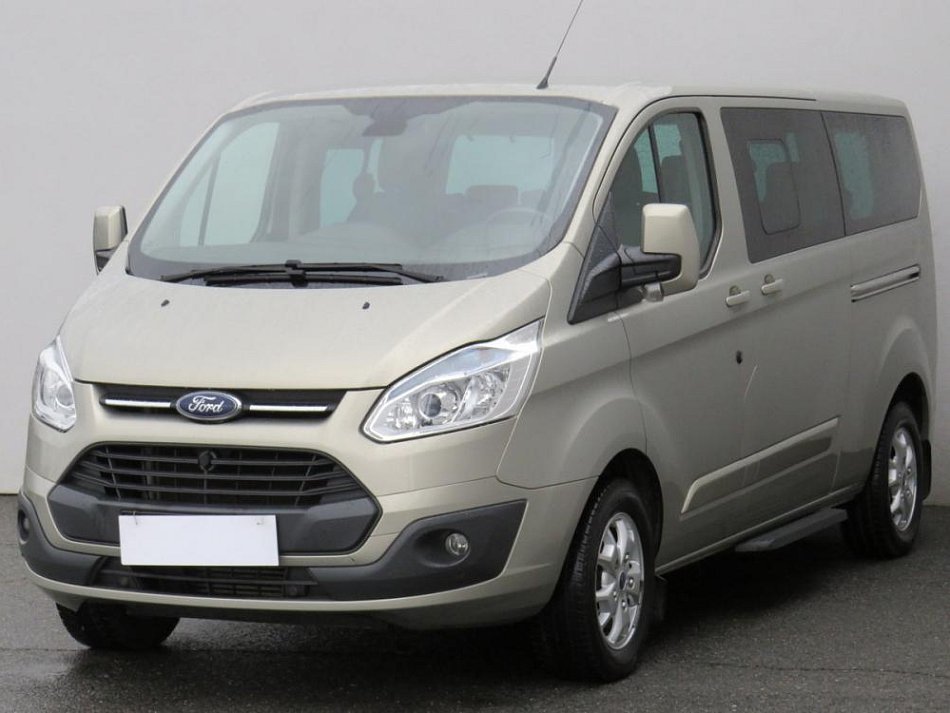 Ford Tourneo Custom 2.2TDCi Limited L2 8míst